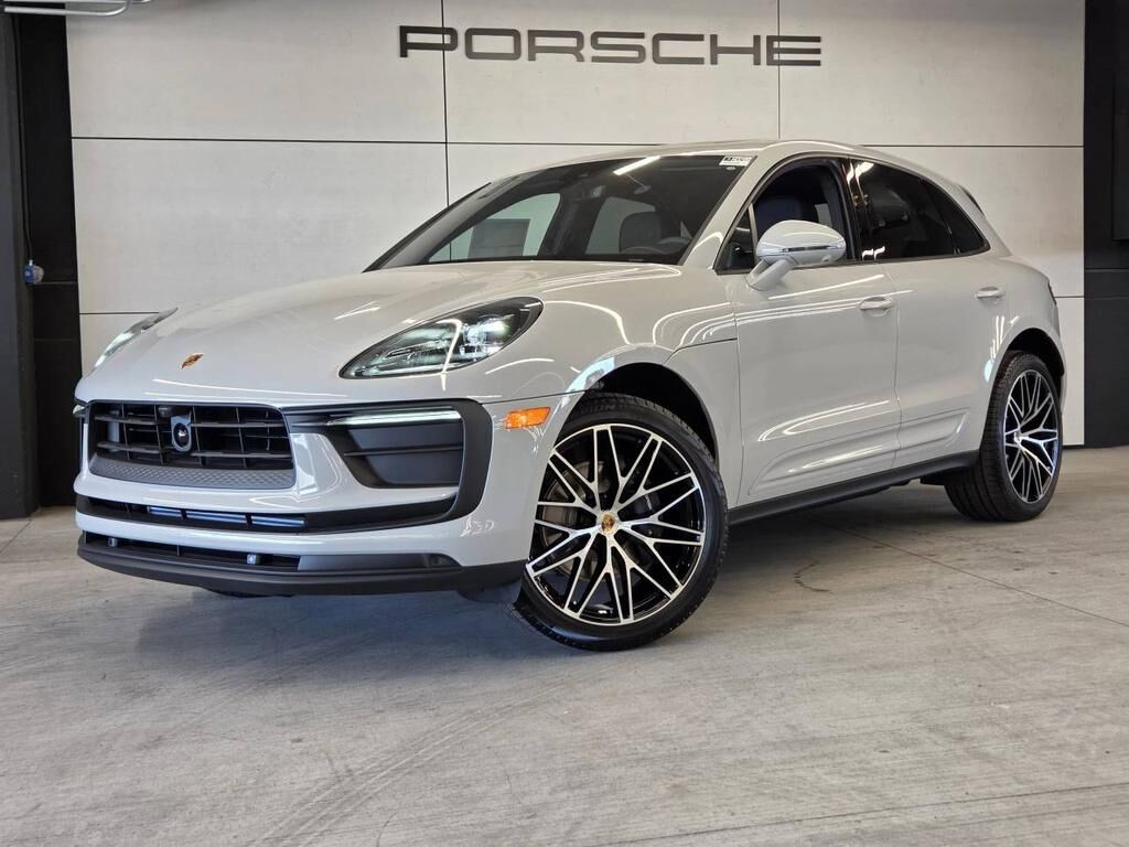 2026 PORSCHE Macan