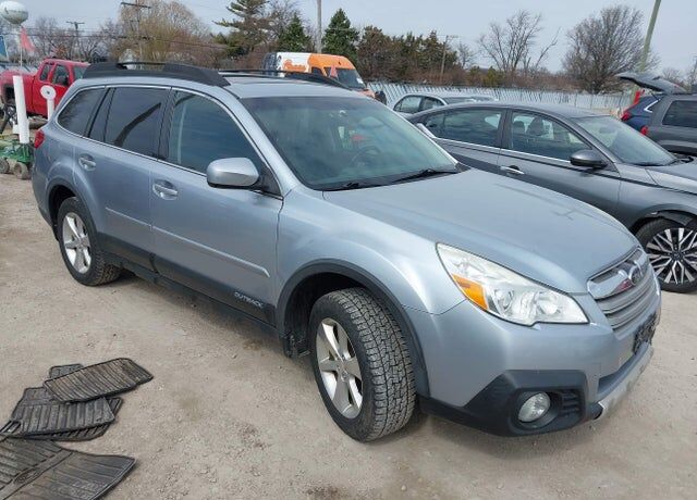 2014 SUBARU Outback