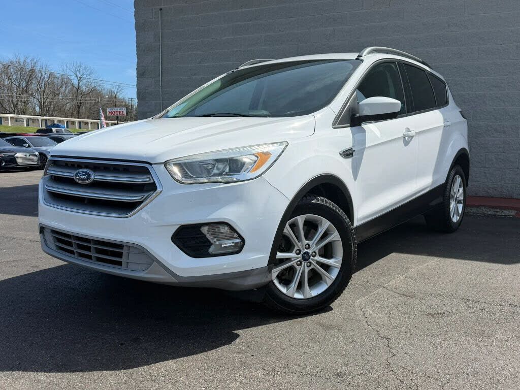 2017 FORD Escape
