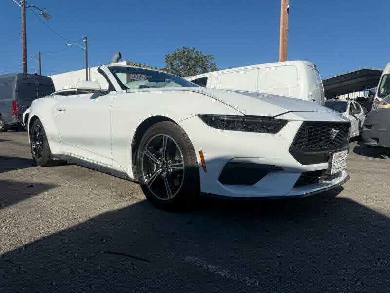 2025 FORD Mustang