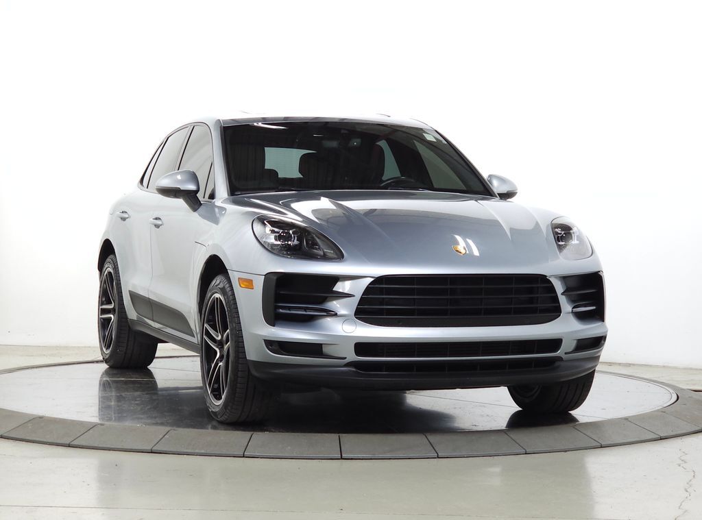 2020 PORSCHE Macan