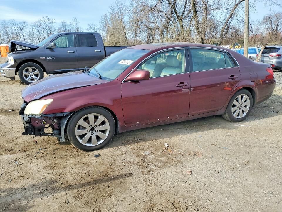 2005 TOYOTA Avalon
