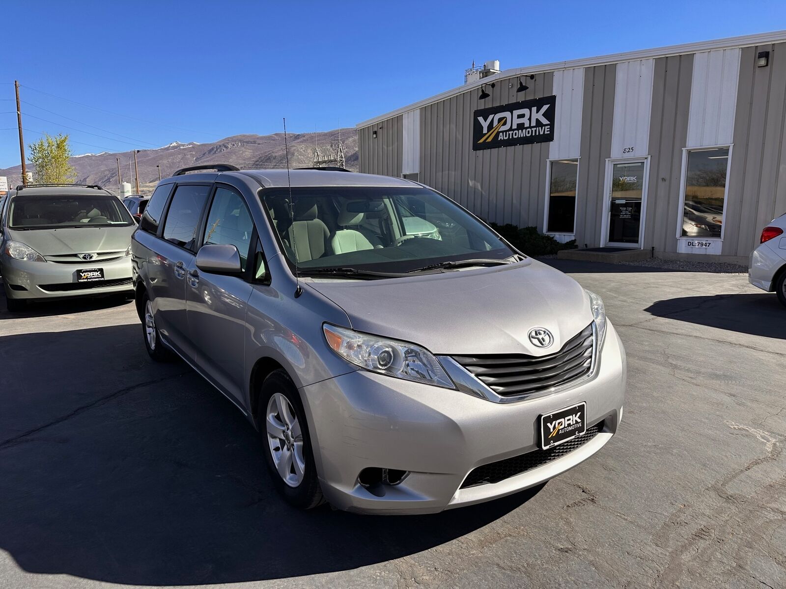 2012 TOYOTA Sienna