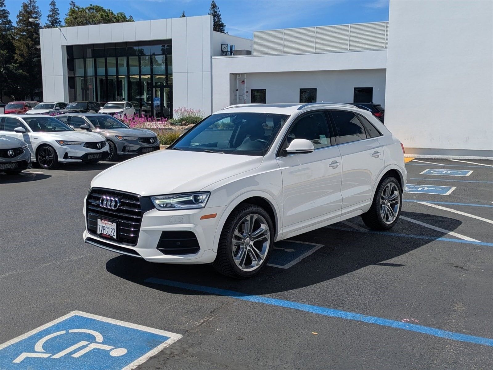 2016 AUDI Q3