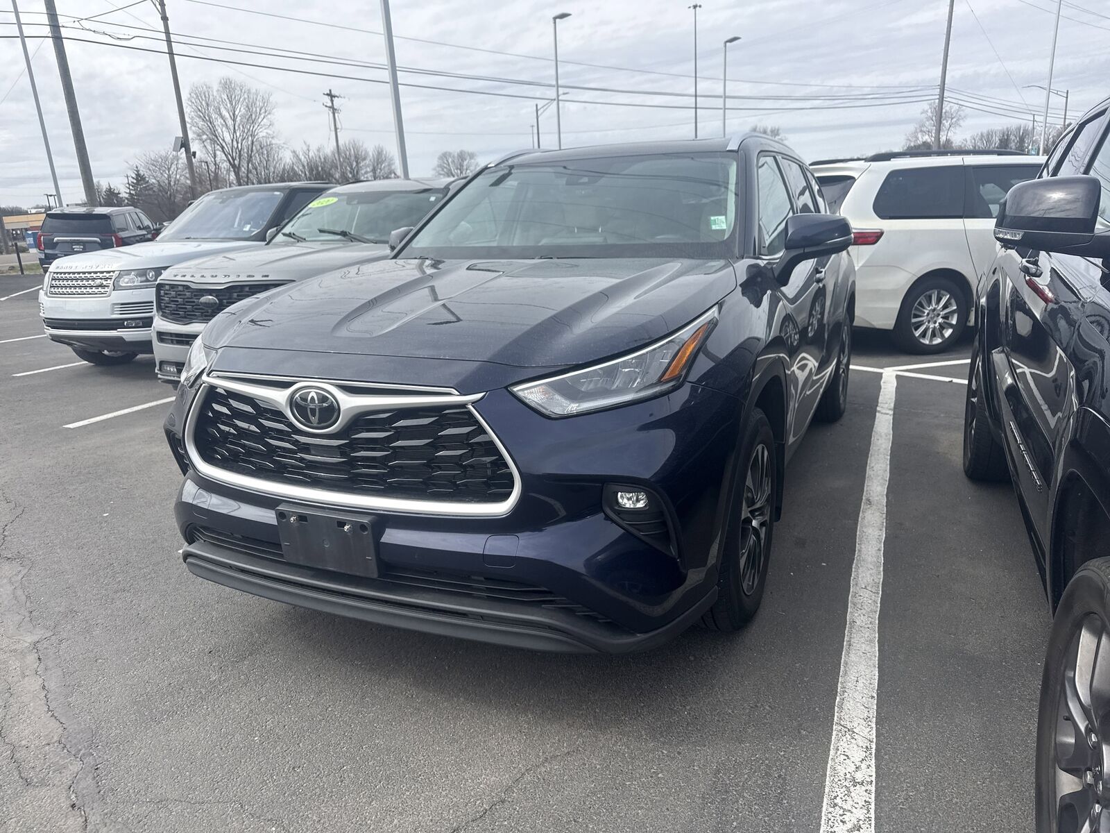 2021 TOYOTA Highlander