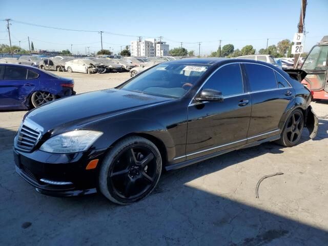 2013 MERCEDES-BENZ S-Class