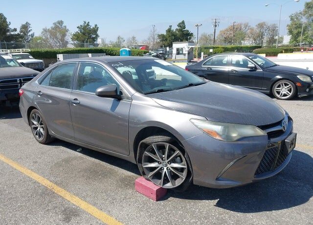 2017 TOYOTA Camry