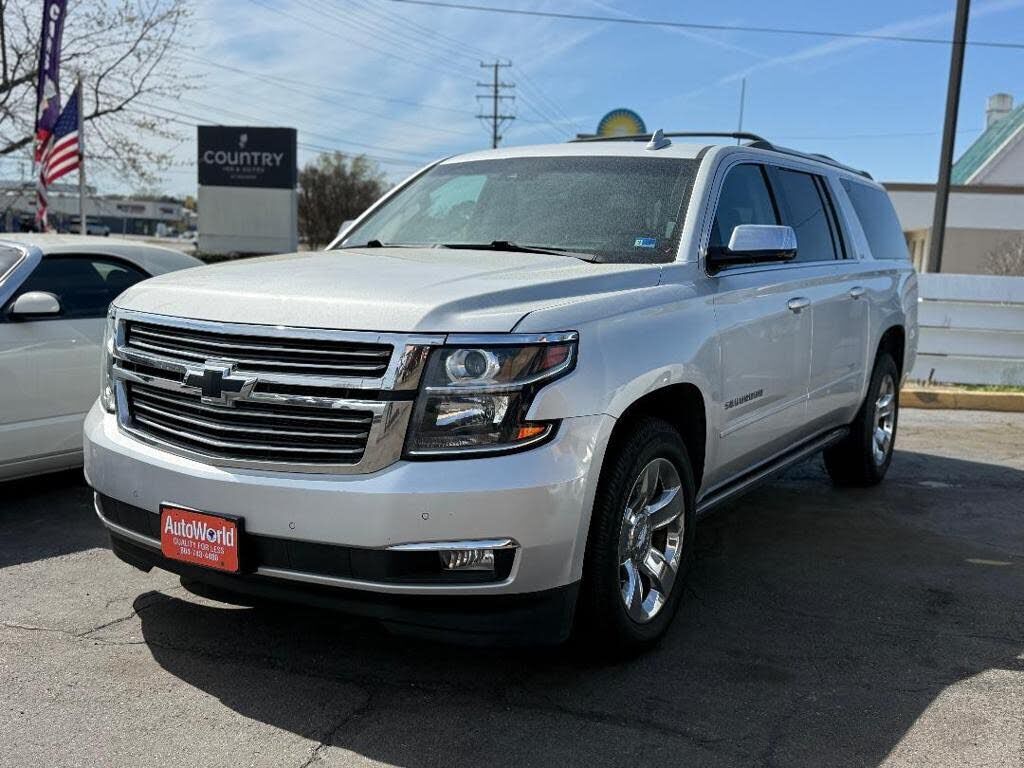 2016 CHEVROLET Suburban