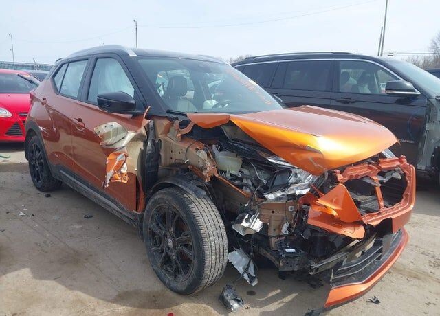 2020 NISSAN Kicks