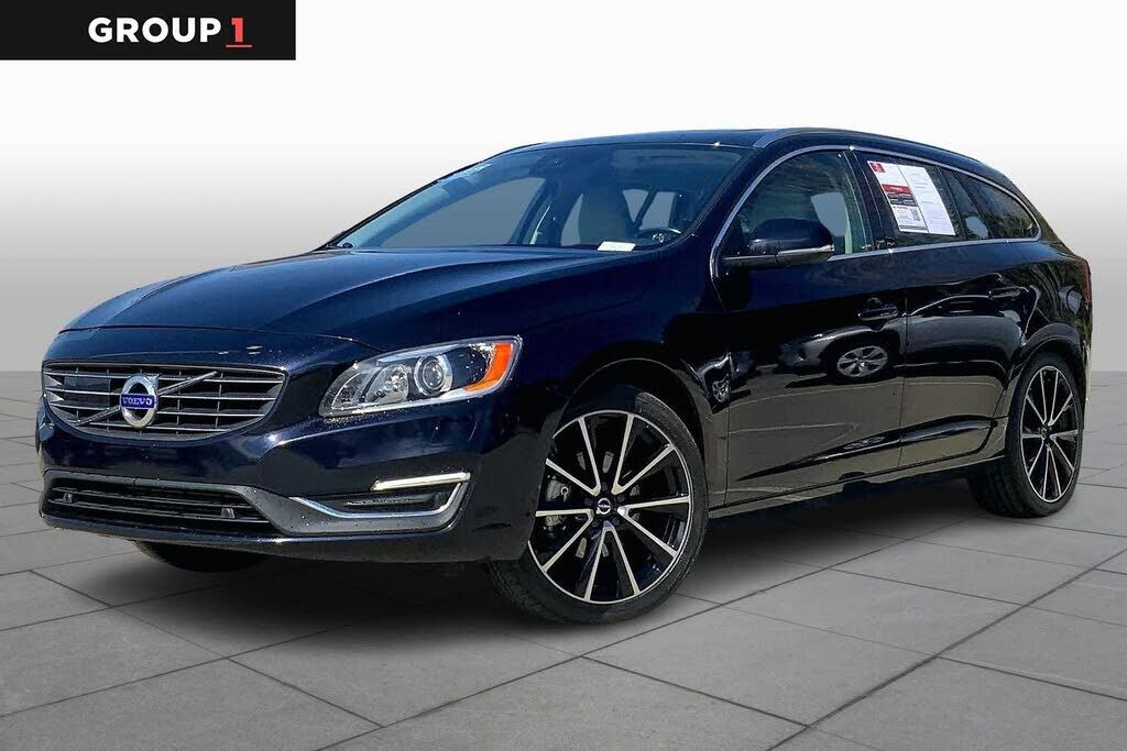2017 VOLVO V60