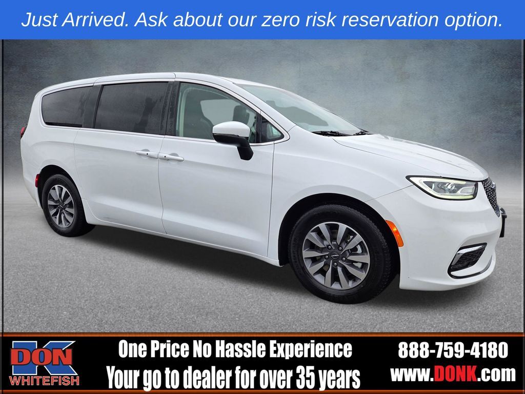 2023 CHRYSLER Pacifica
