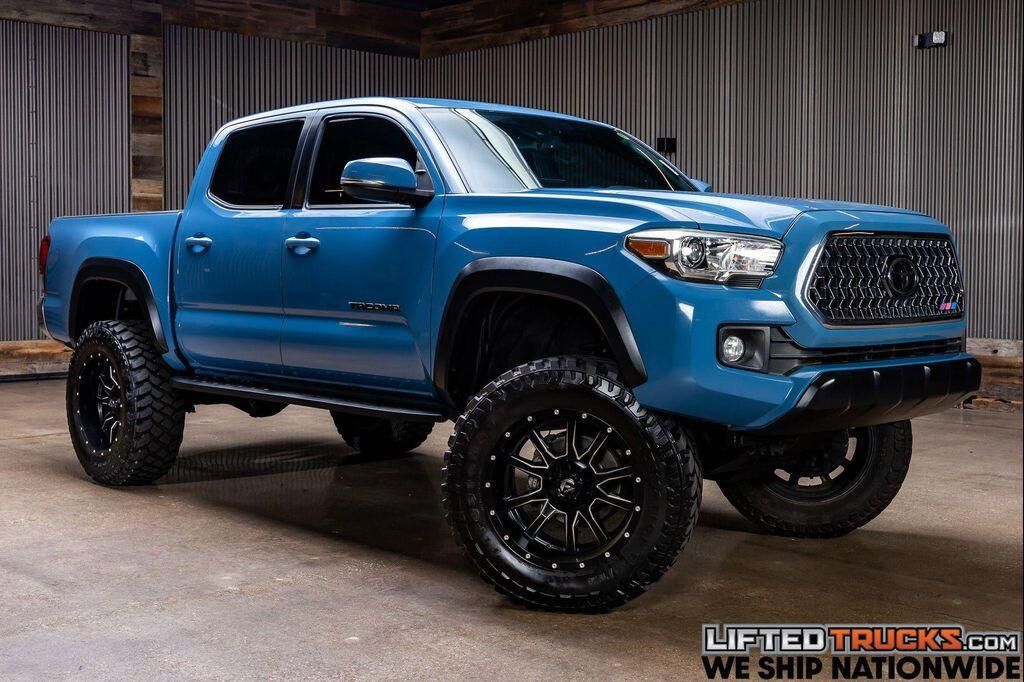 2019 TOYOTA Tacoma