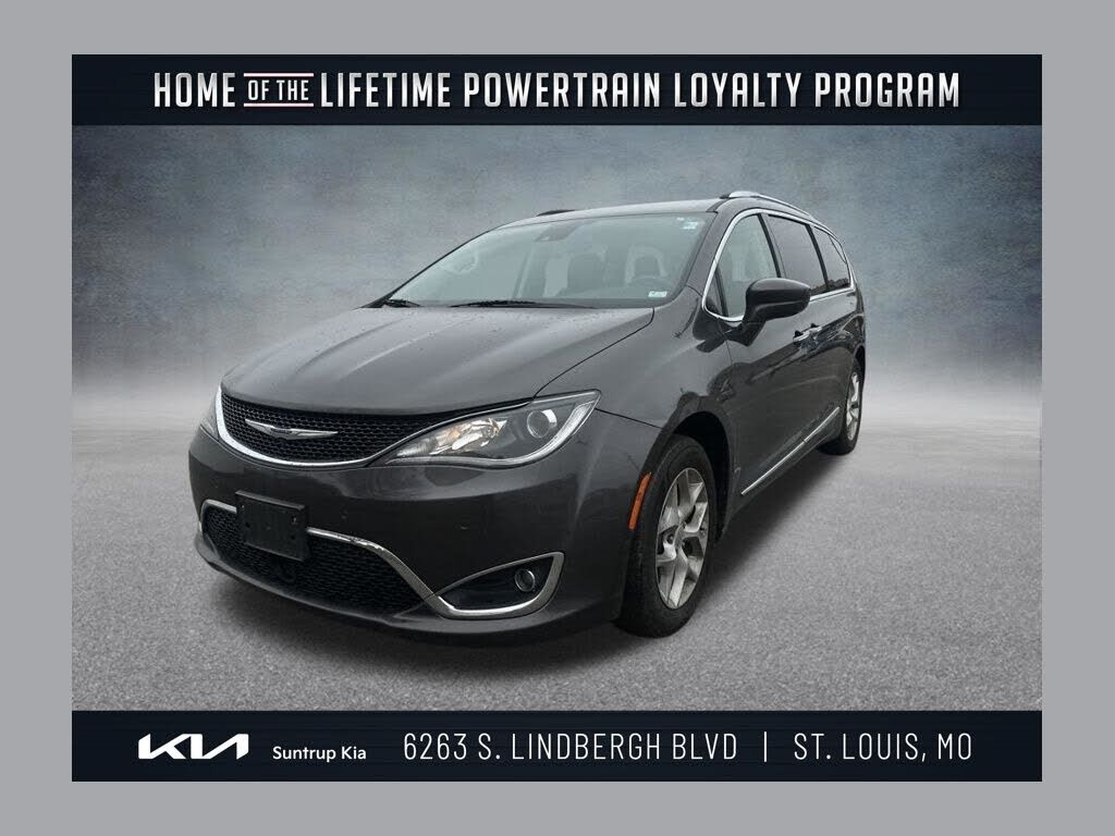 2019 CHRYSLER Pacifica