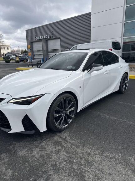 2022 LEXUS IS