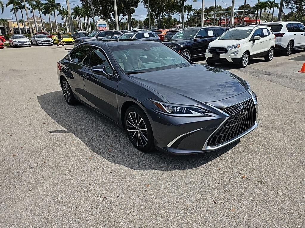 2024 LEXUS ES