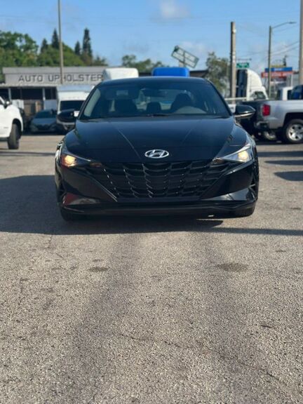 2021 HYUNDAI Elantra