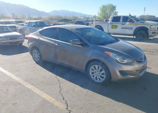 2012 HYUNDAI Elantra
