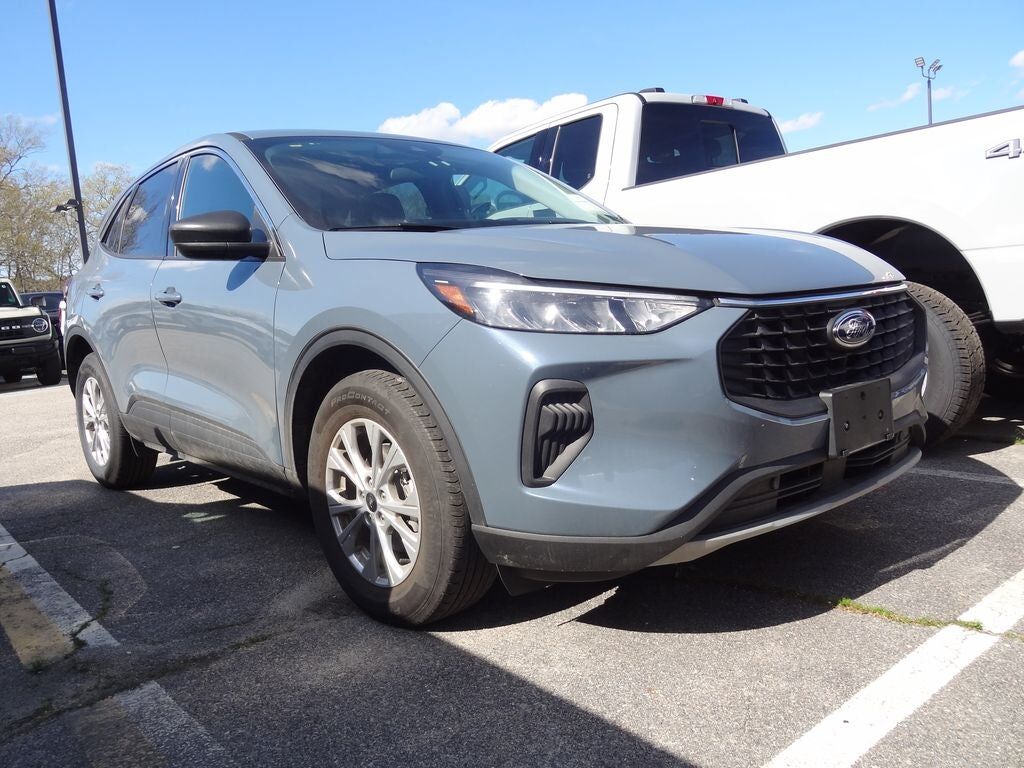 2023 FORD Escape