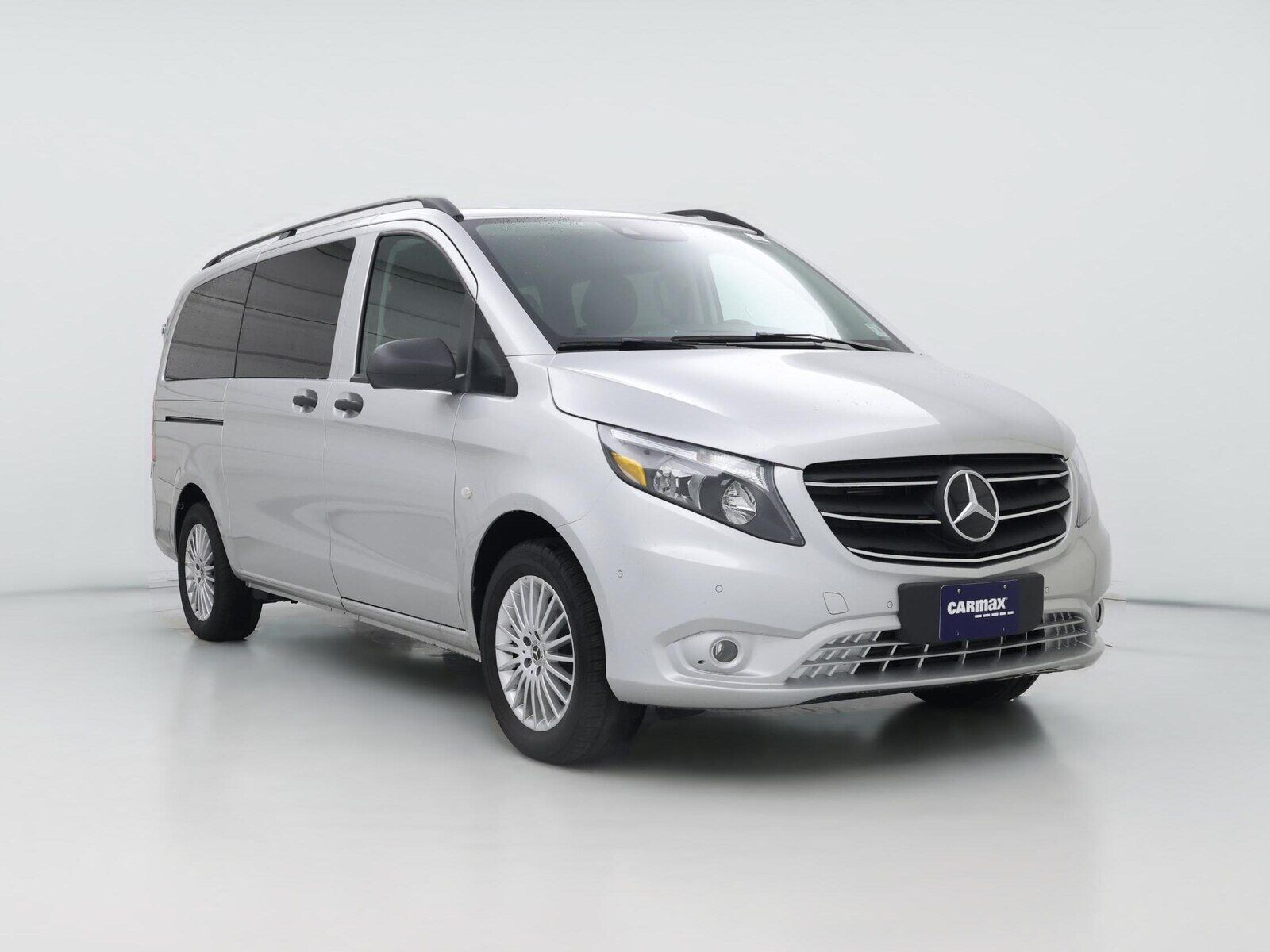 2023 MERCEDES-BENZ METRIS