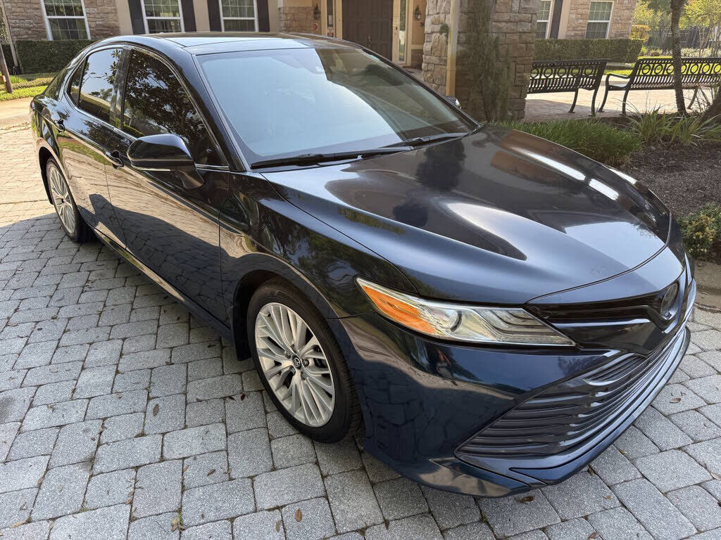 2019 TOYOTA Camry