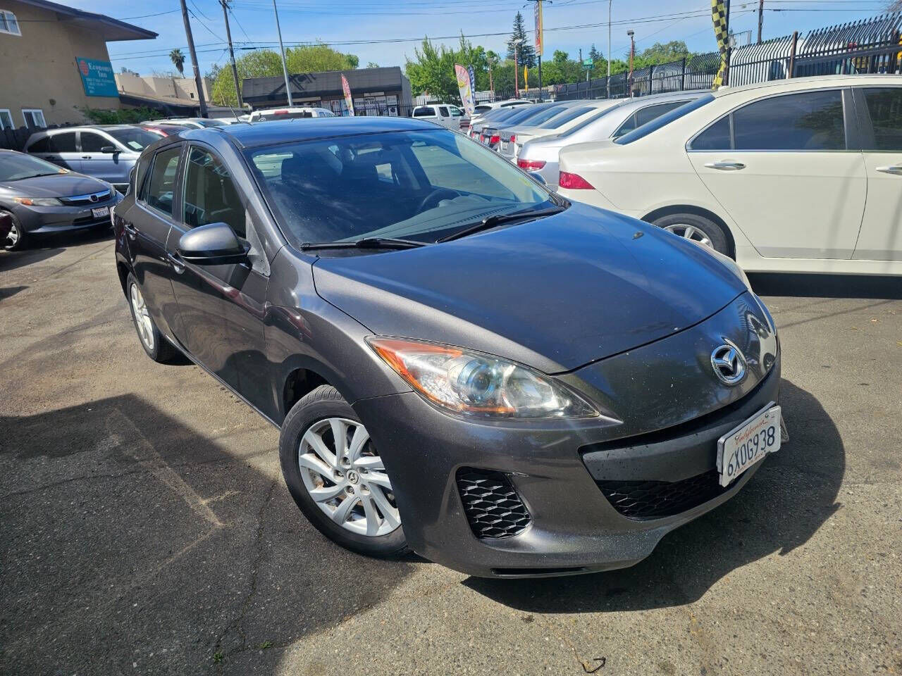 2012 MAZDA Mazda3