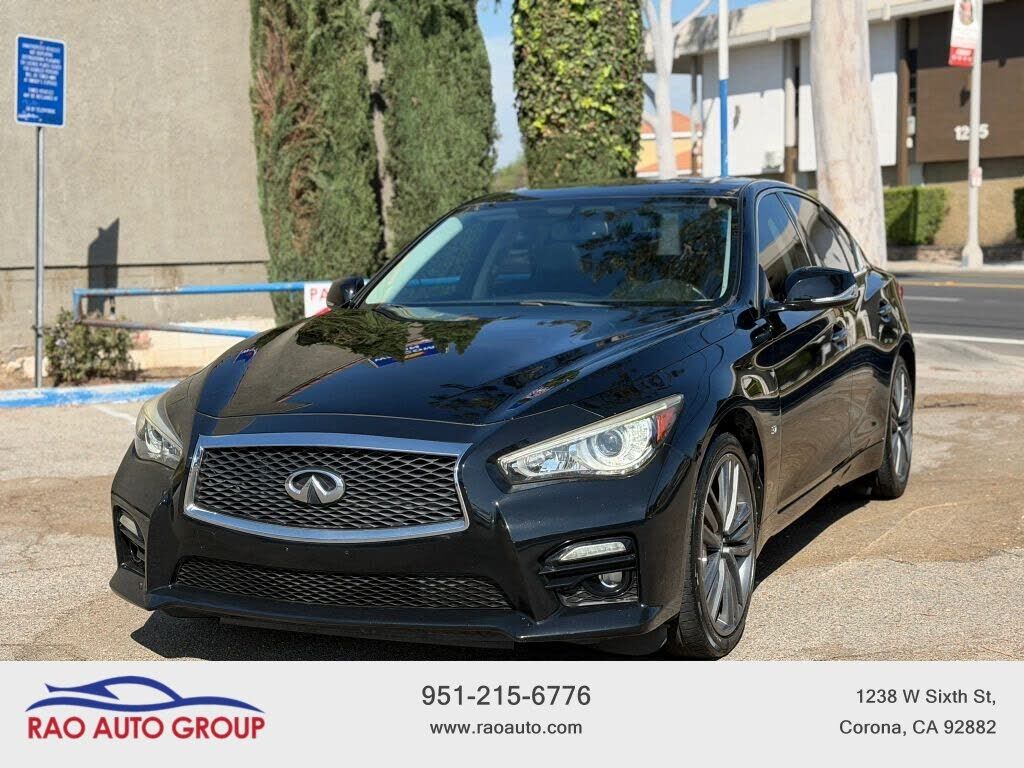 2015 INFINITI Q50