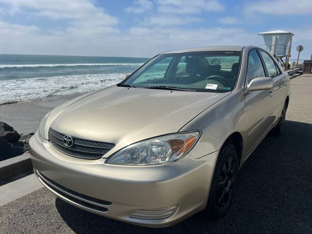 2004 TOYOTA Camry