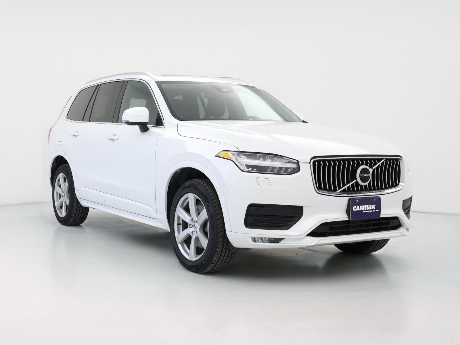 2023 VOLVO XC90