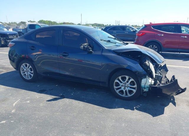 2018 TOYOTA Yaris