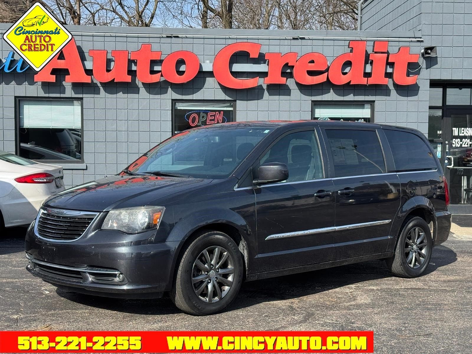 2014 CHRYSLER Town and Country