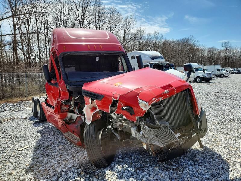 2019 FREIGHTLINER New Cascadia 126" Sleepercab