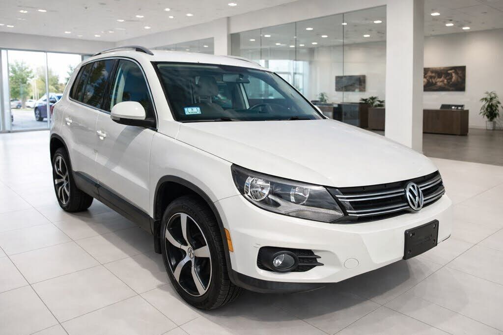 2014 VOLKSWAGEN Tiguan