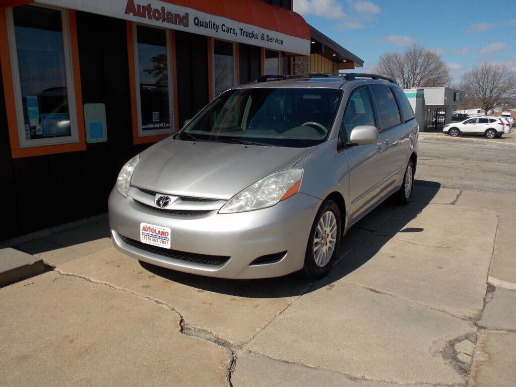 2009 TOYOTA Sienna