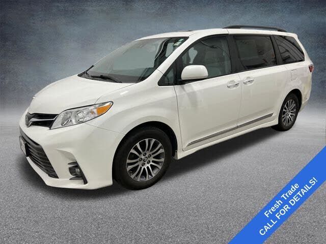 2018 TOYOTA Sienna