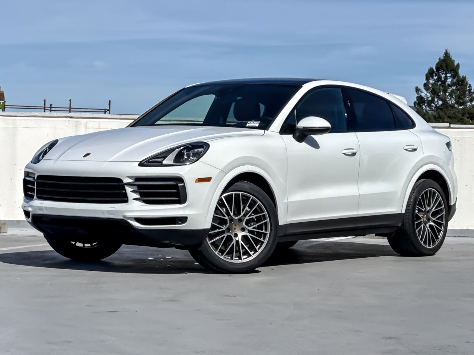 2022 PORSCHE Cayenne