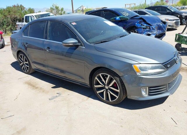 2014 VOLKSWAGEN Jetta