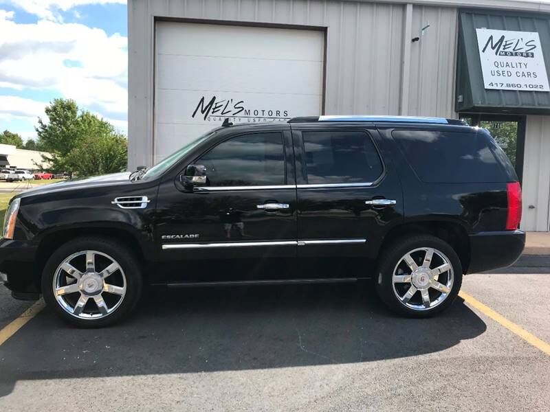 2010 CADILLAC Escalade