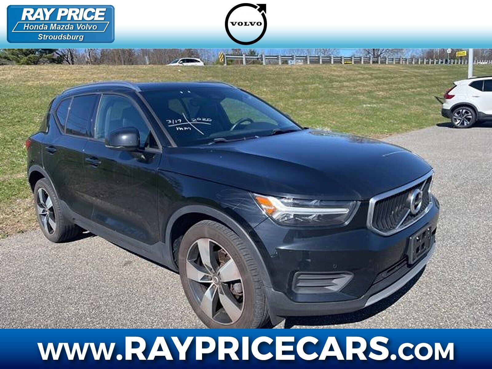 2020 VOLVO XC40