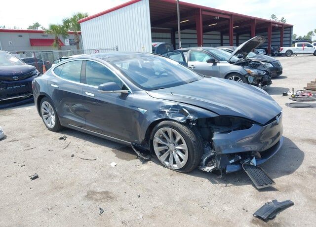 2016 TESLA Model S