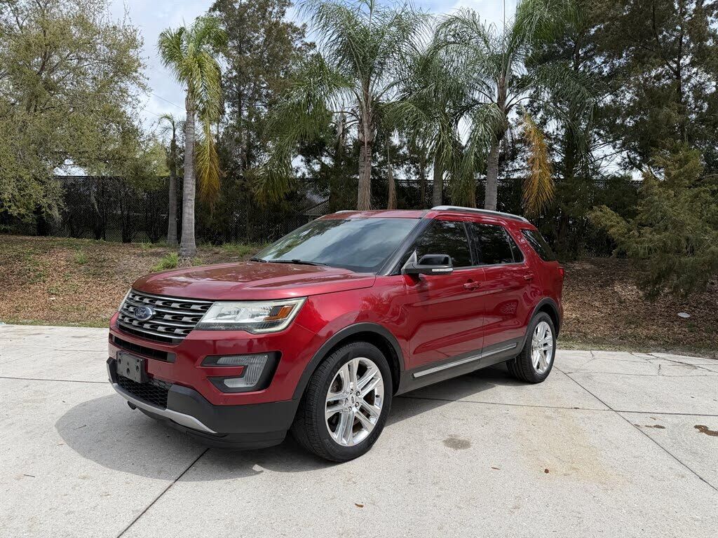 2017 FORD Explorer