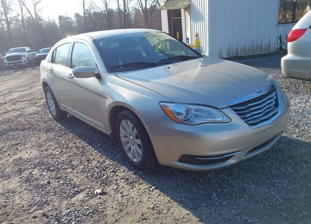 2013 CHRYSLER 200