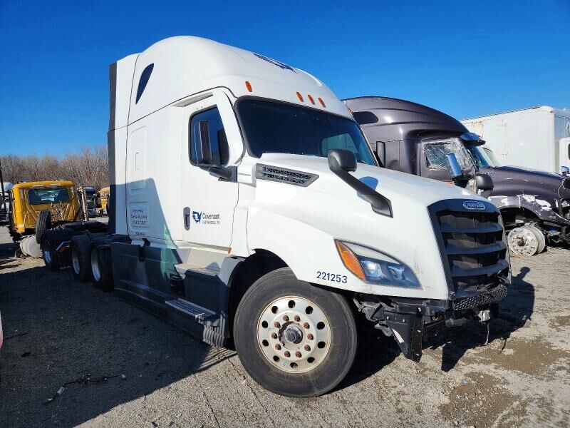 2022 FREIGHTLINER New Cascadia 126" Sleepercab