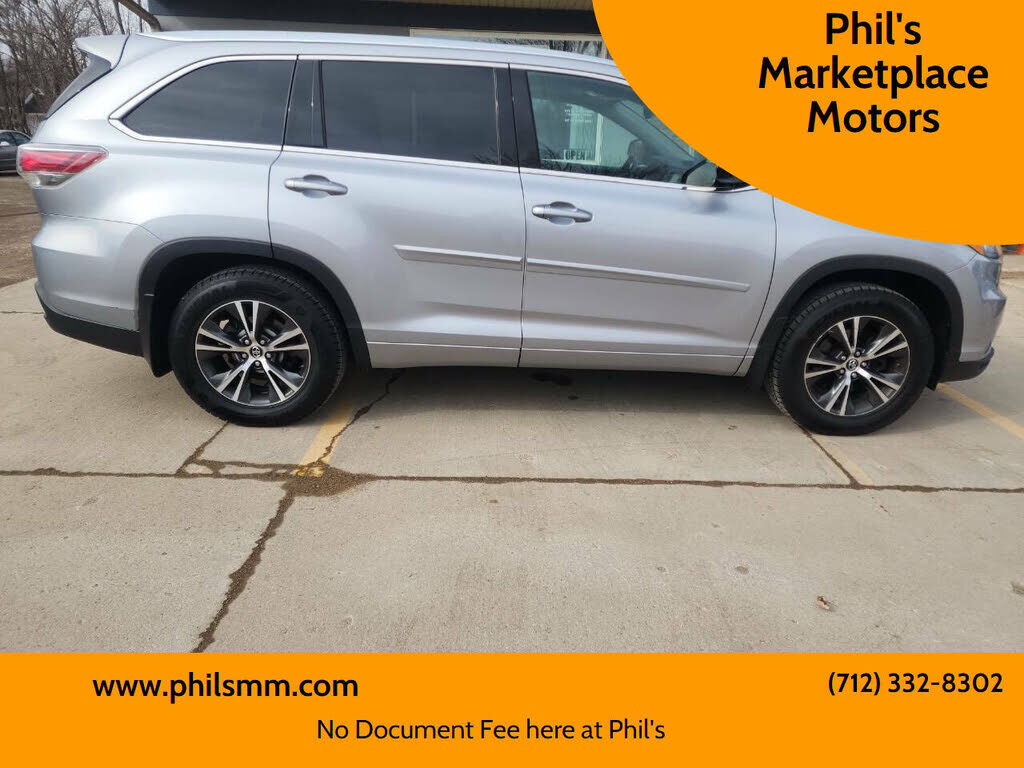2016 TOYOTA Highlander