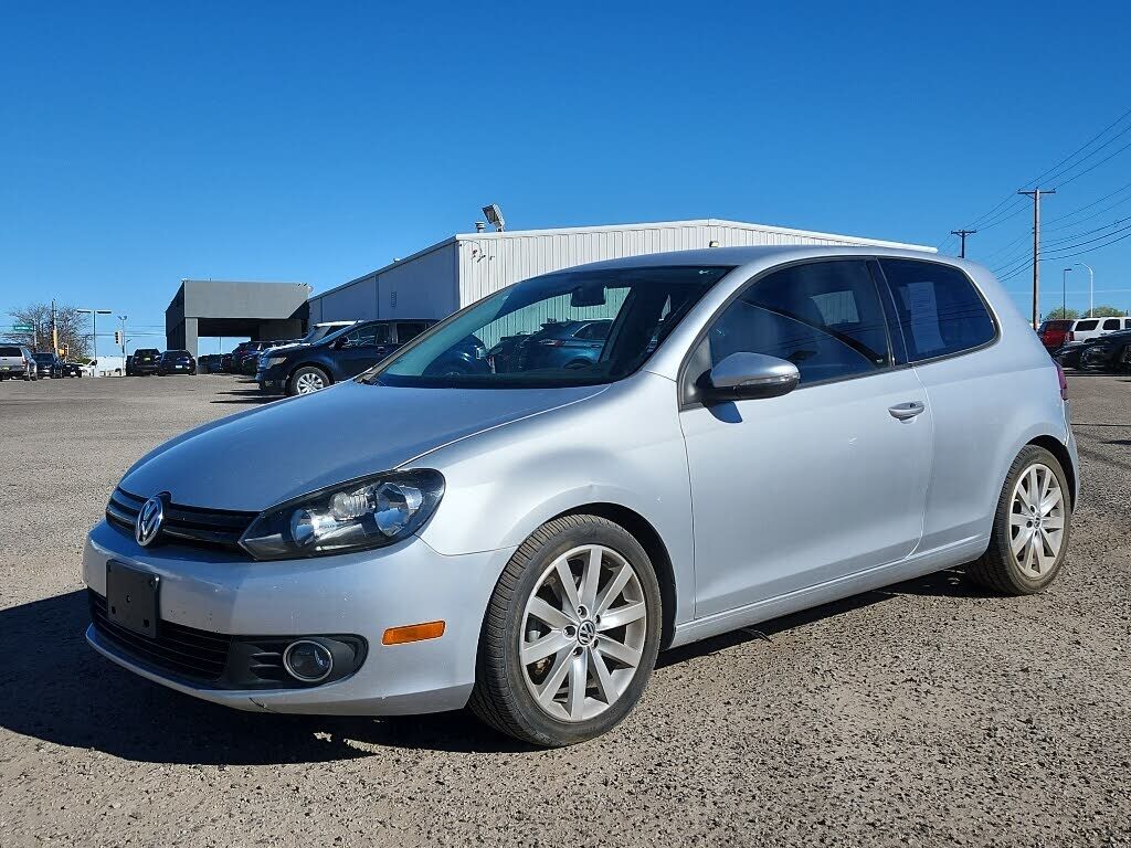 2011 VOLKSWAGEN Golf
