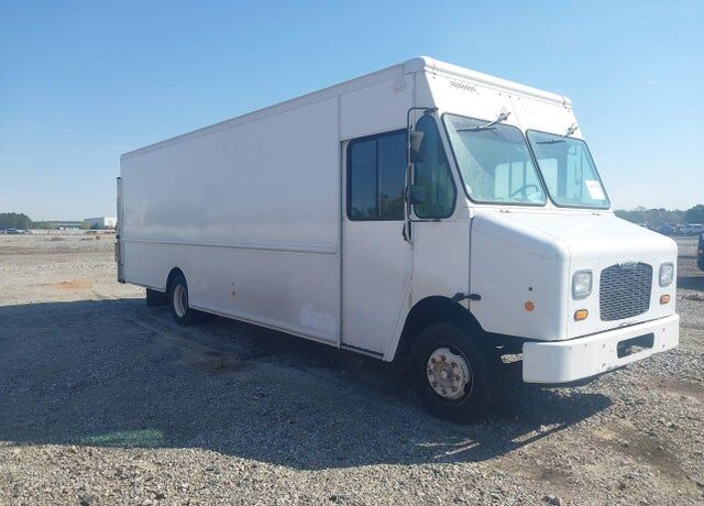 2012 FREIGHTLINER MT 55G Front Gasoline Engine Walk in Van Chassis