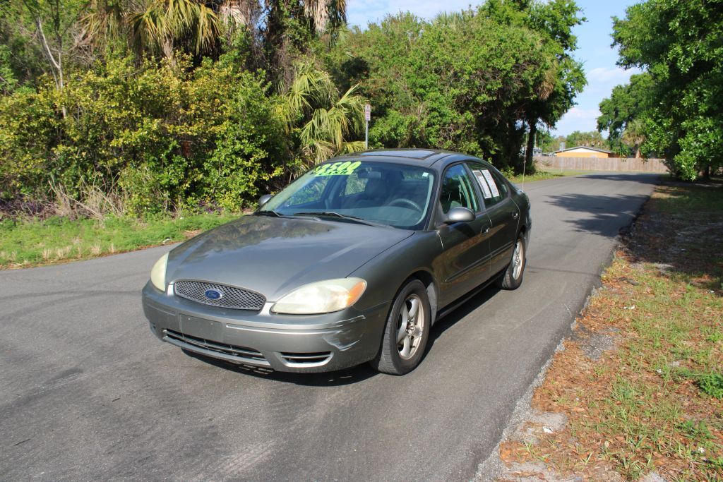 2004 FORD Taurus
