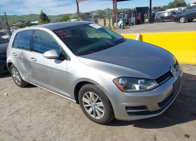 2016 VOLKSWAGEN Golf