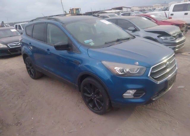 2017 FORD Escape