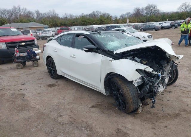 2019 NISSAN Maxima