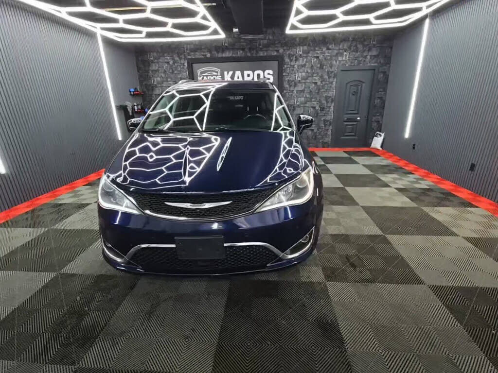 2019 CHRYSLER Pacifica